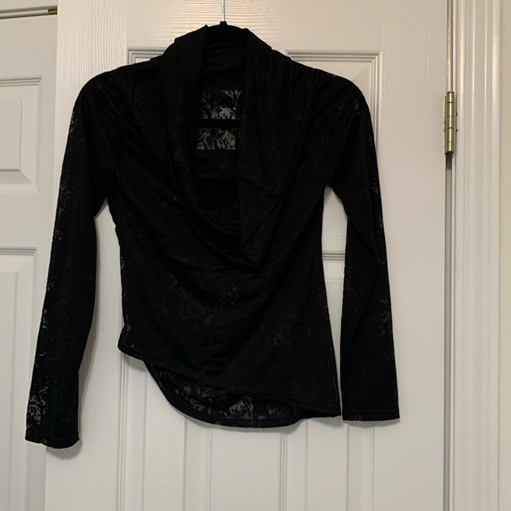 Ribkoff trends blouse with touching on one side lace